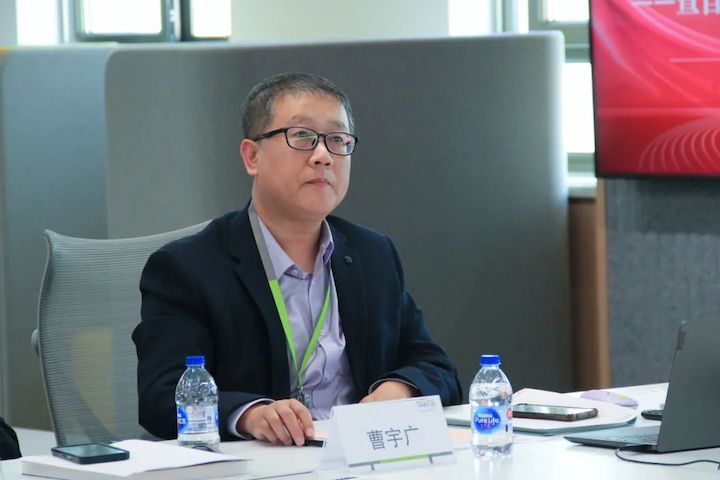 1682326270100950.jpg 0424 法律会议.jpg